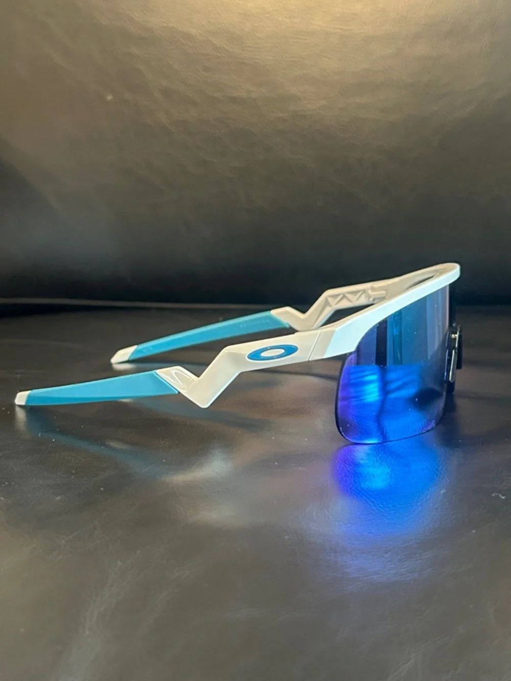 Oakley authentic youth